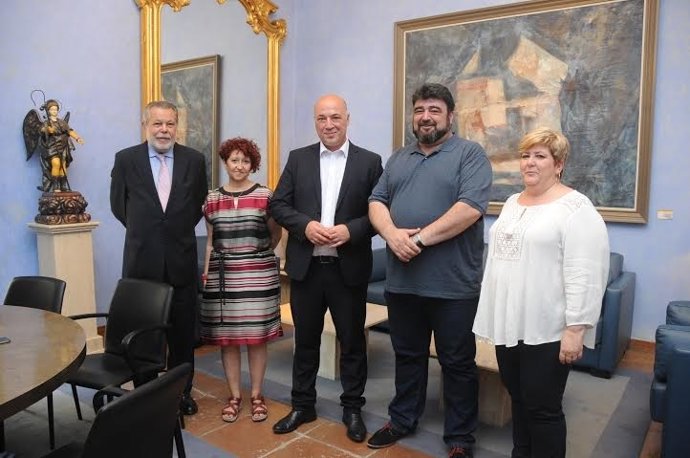 Ruiz (centro) y Palomares (dcha.) durante el encuentro mantenido