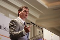 Albert Rivera ve difícil cambiar al Gobierno catalán si Podemos apoya al independentismo