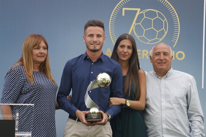 Saúl con el premio 'Apuesta del Año'
