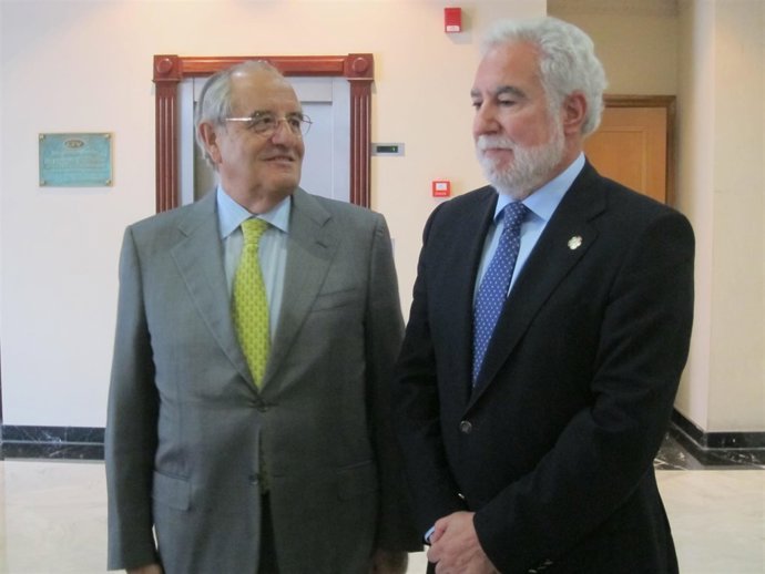 FOTO: Santalices Reglamento