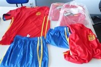Incautadas en Francia 1.200 equipaciones falsas de la selección española
