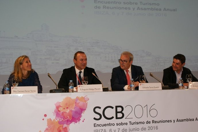 NP FOTOS. El Alcalde Anima A Las Ciudades Españolas A Apostar Por El Turismo De 