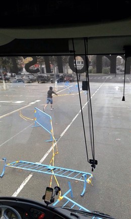 Agresión al autocar de  Societat Civil Catalana en lleida el 12 de Octubre