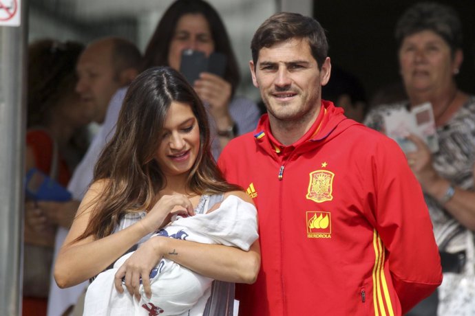 Sara Carbonero e Iker Casillas con su hijo Lucas/ Raúl Terrel