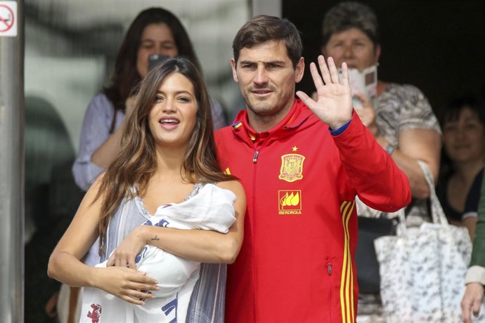 IKER CASILLAS Y SARA CARBONERO