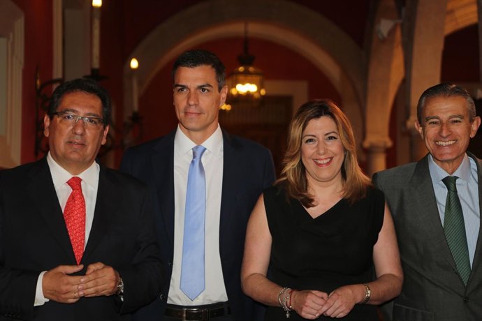 Pedro Sánchez y Susana Díaz, en los Desayunos de Europa Press Andalucía