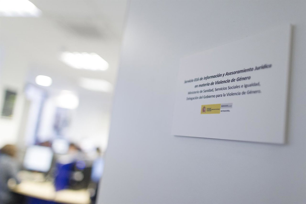 Teléfono 016, violencia de género, violencia doméstica, violencia machista