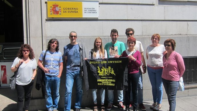 Representantes de Pasaje Seguro UC en la Delegación de Gobierno