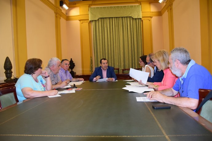 Reunión en Málaga entre la Junta y los sindicatos 