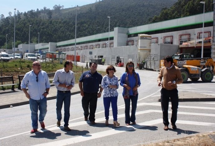 Madrazo visita el polígono del Vallegón