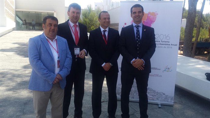 Javier Lacalle en la asamblea