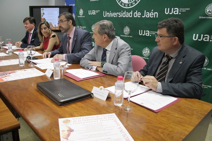 Presentación de los Cursos de Verano Intendente Olavide