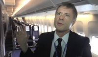 Bruce Dickinson enseña el interior del Ed Force One de Iron Maiden