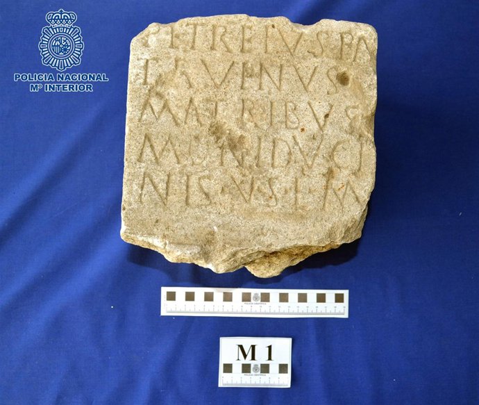 Imagen de la losa de piedra recuperada