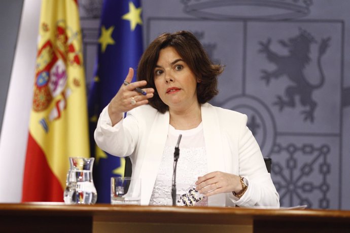 Rueda de prensa de Santamaría tras el Consejo de Ministros