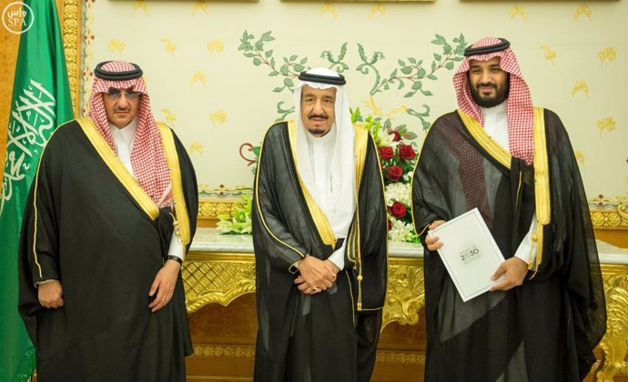 Príncipe heredero Mohamed bin Nayef, rey Salmán y príncipe Mohamed bin Salmán