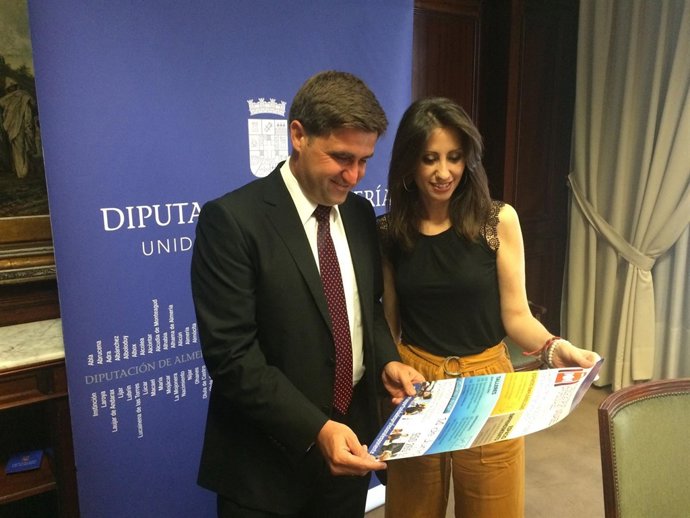 La Feria de las Oportunidades Laborales del Poniente celebra su tercera edición.