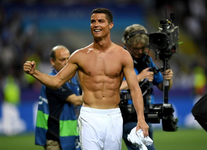 CRISTIANO RONALDO