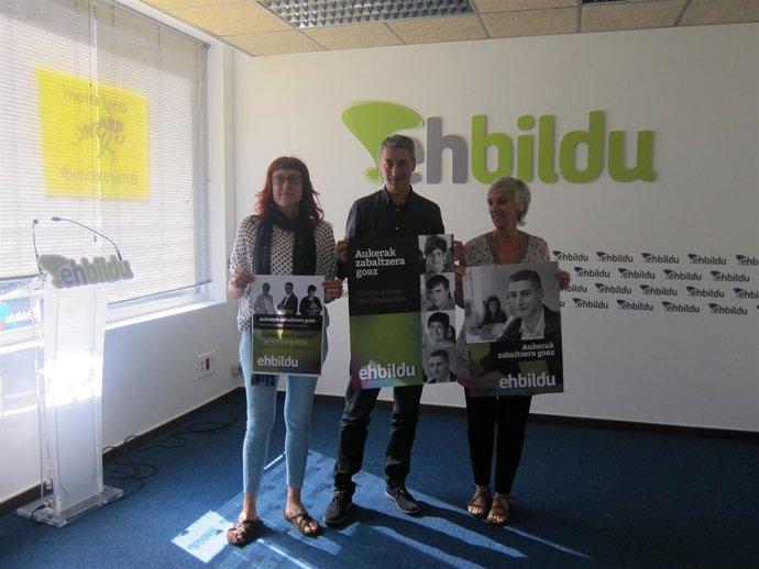 Oskar Matute con Bego Landa e Itzi Abellanal