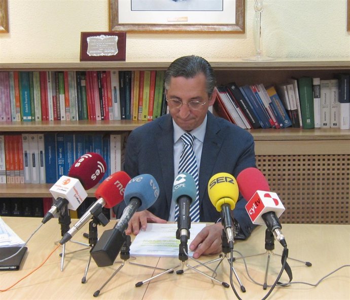 El presidente del Colegio de Economistas de Valladolid, Juan Carlos de Margarida