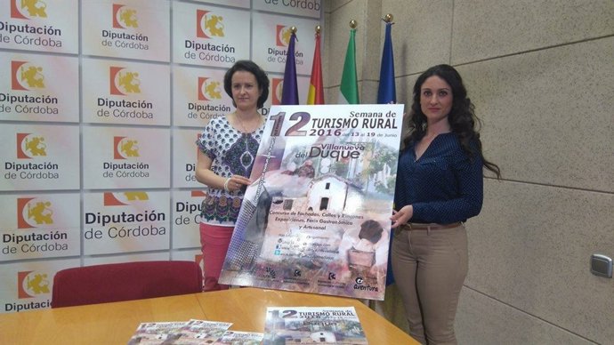 Gómez (dcha.) y Medina durante la presentación de la Semana de Turismo Rural