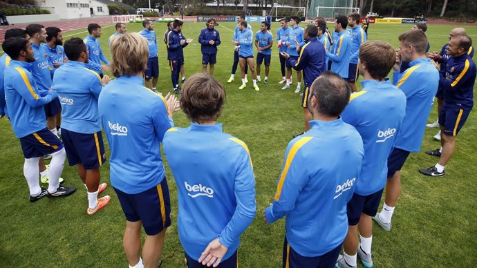 La plantilla del FC Barcelona en un entrenamiento