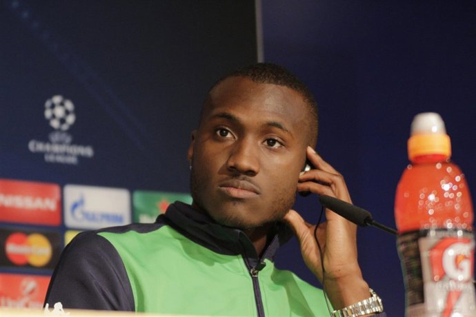 Josuha Guilavogui en rueda de prensa de Champions League