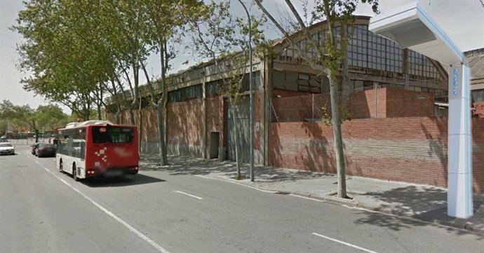 Reproducción de un pantógrafo con un autobús 