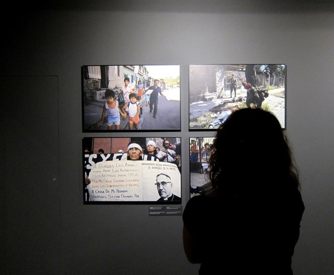 LA antológica de Gervasio Sánchez en el Museu d'Etnologia 