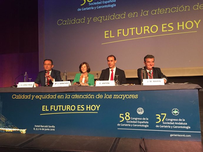 Sánchez Rubio participa en el Congreso Nacional de Geriatría