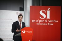 Sánchez advierte a Iglesias: "El socialismo se lleva en el corazón. La socialdemocracia no se vende por catálogo"