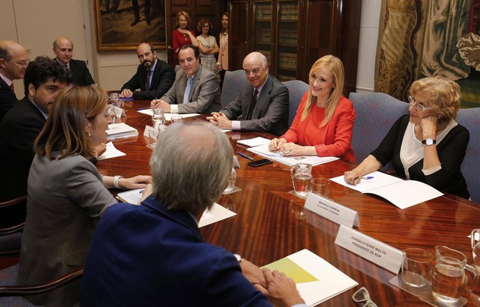 CIFUENTES ASISTE A UNA REUNIÓN EN EL MINISTERIO DE FOMENTO SOBRE LA OPERACIÓN CH