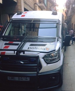 Operación de Mossos y Guardia Urbana contra el tráfico de droga en el Raval