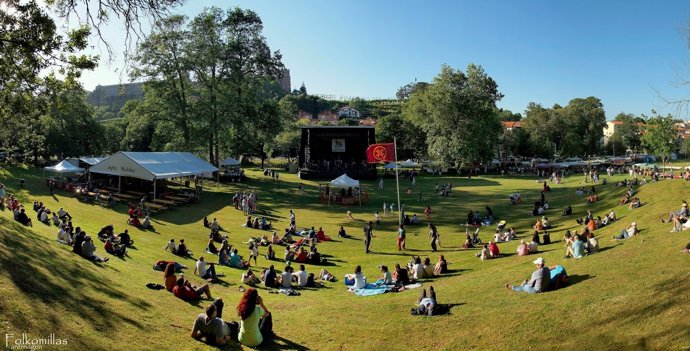 Panorámica de una edición anterior de Folkomillas. 