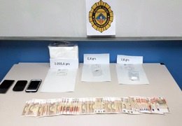 Los detenidos llevaban un kilo de cocaína y 4.000 euros en efectivo