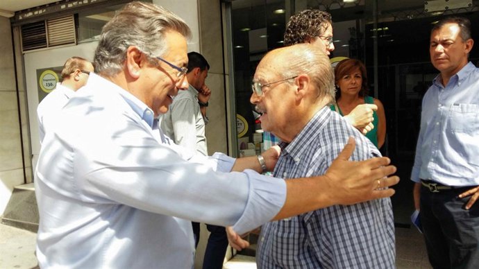 Juan Ignacio Zoido en su visita a San Juan de Aznalfarache