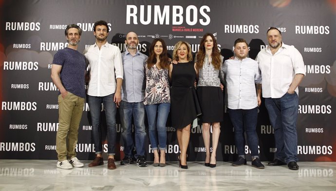 Foto de familia en la presentación de la película Rumbos