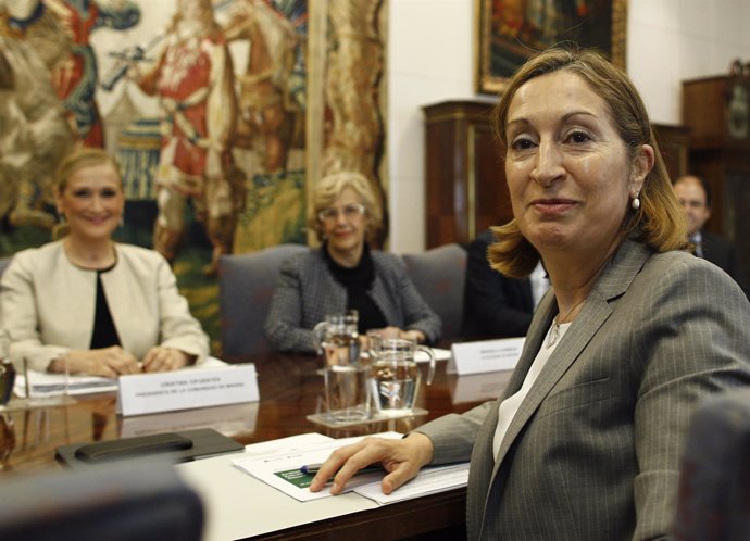 Ana Pastor, Cristina Cifuentes y Manuela Carmena