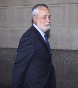 Jose Antonio Griñán tras declarar en los juzgados de Sevilla por el caso ERE