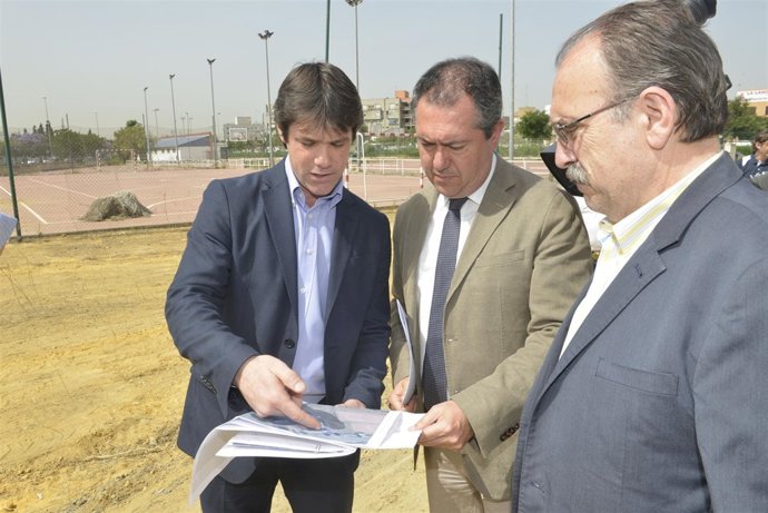 Espadas, durante su visita a San Jerónimo