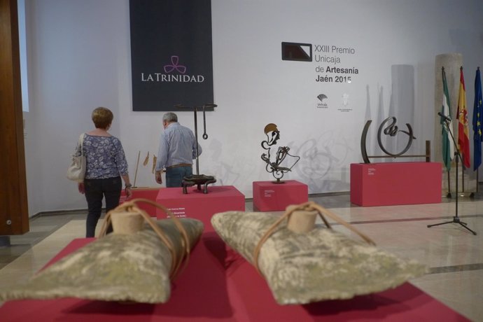 Inauguración de la exposición del XXIII Premio Unicaja de Artesanía.