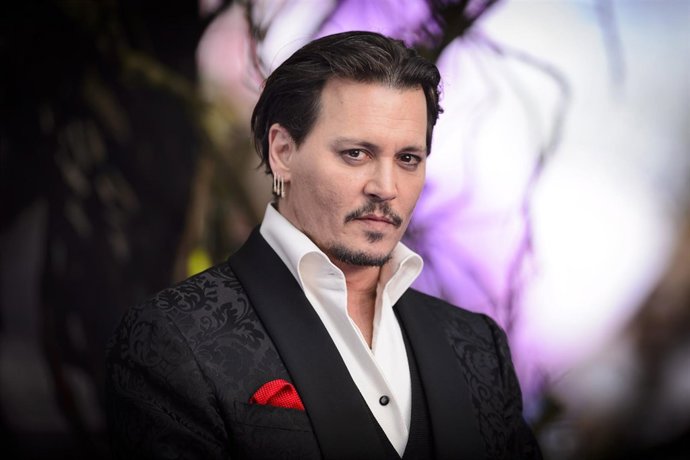 Johnny Depp attending the Alice Through The Looking Glass European premiere, at 