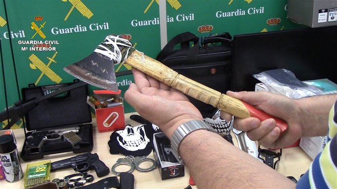 La Guardia Civil Detiene A Los Cinco Responsables De Una Organización Criminal E
