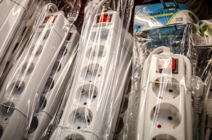 Tiendas electricidad, material eléctrico, iluminación, consumo