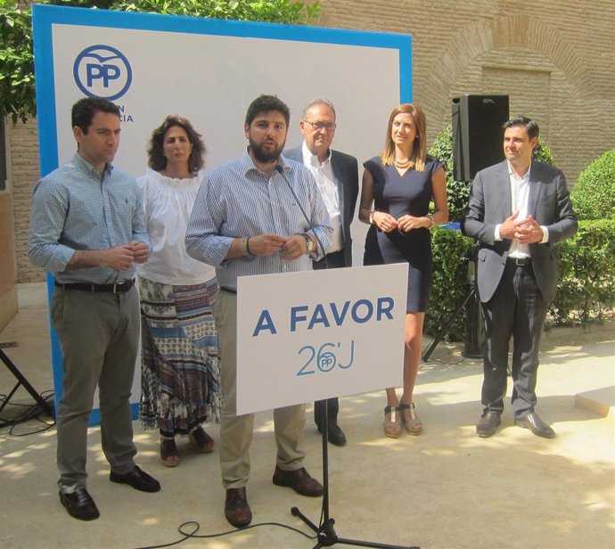 De izquierda a derecha: García, Borrego, Miras, Pérez, Fernández y Zamora