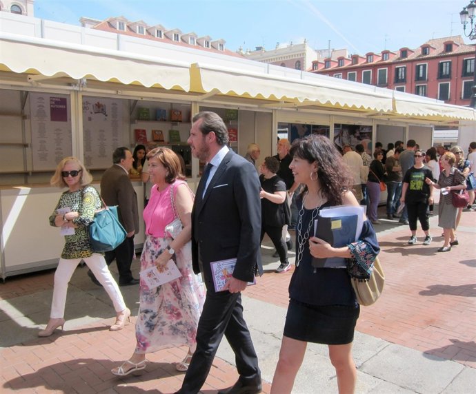 Puente visita la Feria durante su inauguración