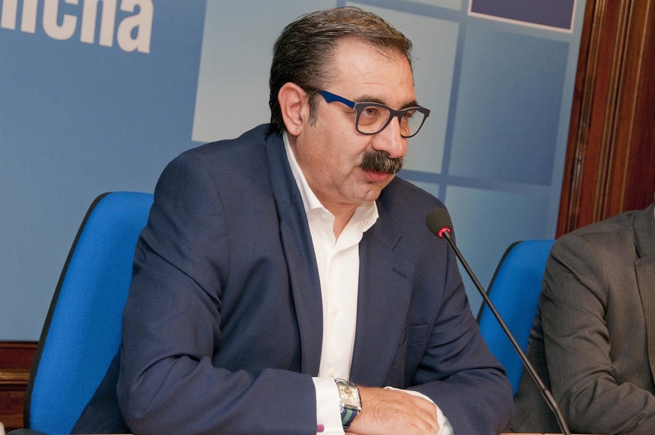 El consejero en rueda de prensa