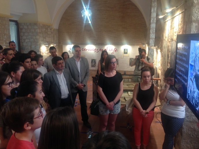 Visita a la muestra del IEG