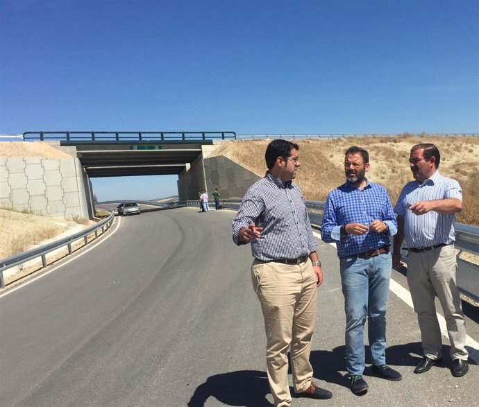 Visita a los trabajos en La Escuela