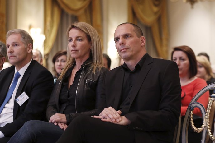 Yanis Varoufakis y su mujer
